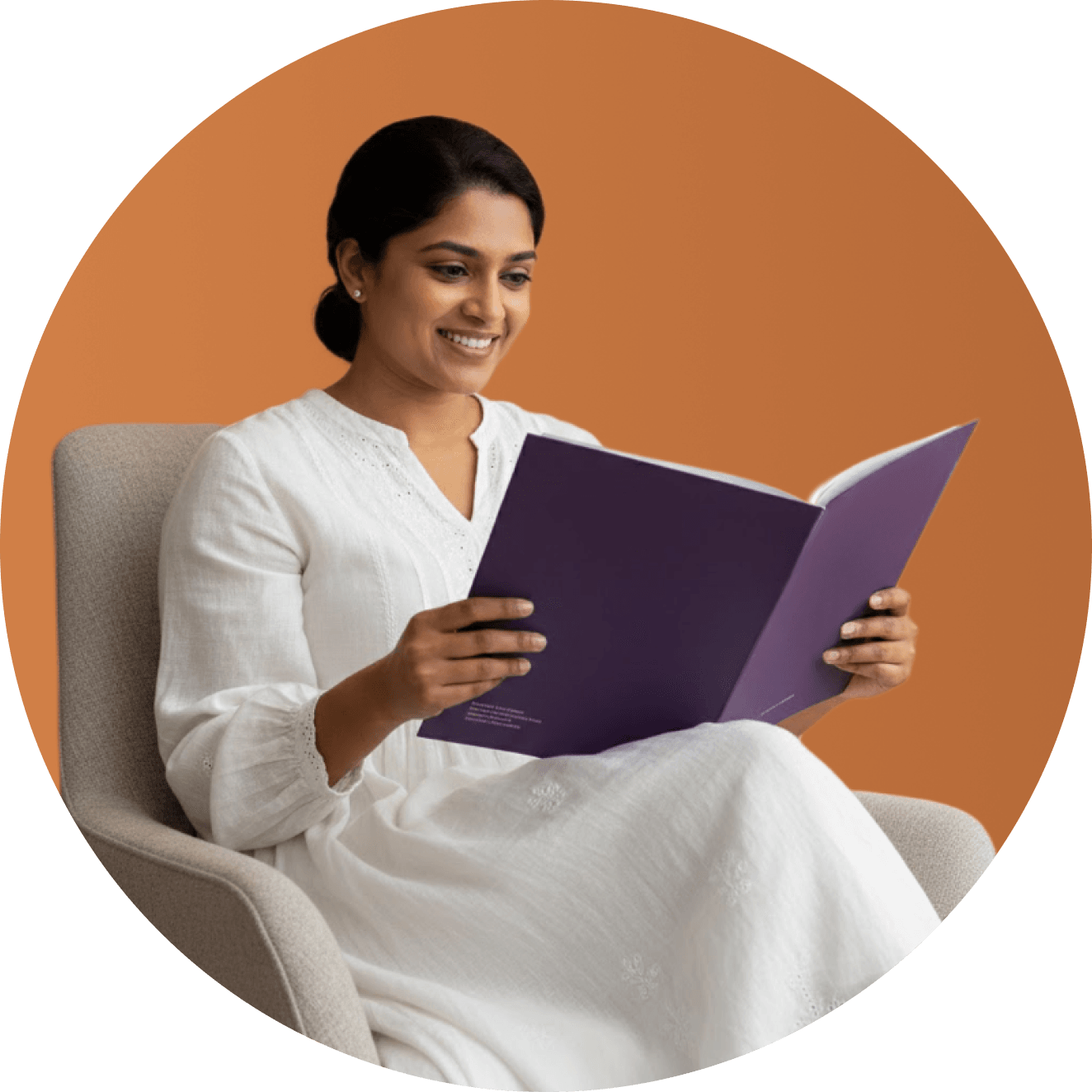 Couple consulting with a fertility specialist at Pluro clinic